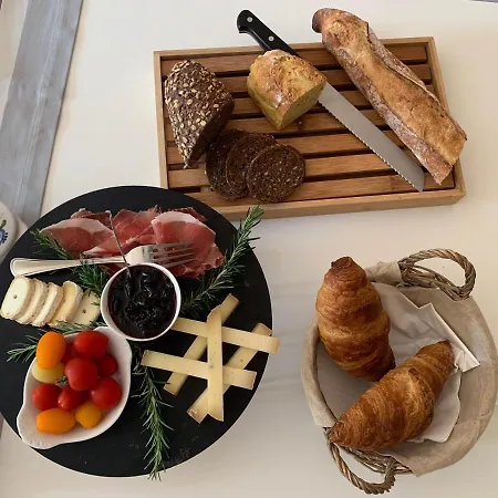 L'escale De Bel Air D'hotes Bed & Breakfast 4*